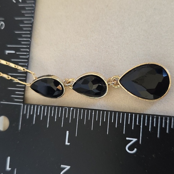Gold Filled Black Glass Teardrop Necklace and Earrings Set - Picture 7 of 12